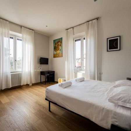 Rrrapido Holy Suites And Rooms - Via Sardegna Mediolan Zewnętrze zdjęcie