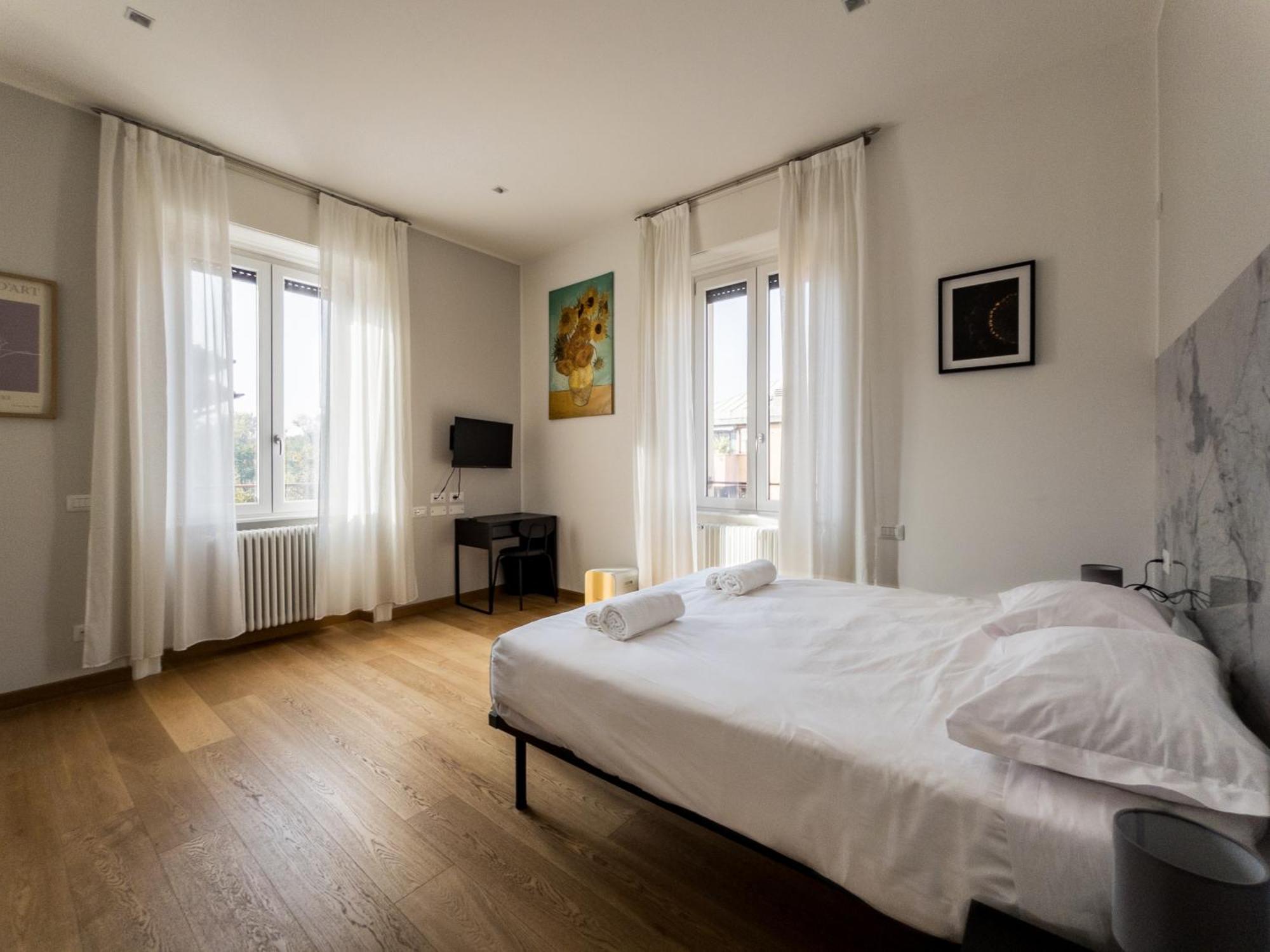 Rrrapido Holy Suites And Rooms - Via Sardegna Mediolan Zewnętrze zdjęcie