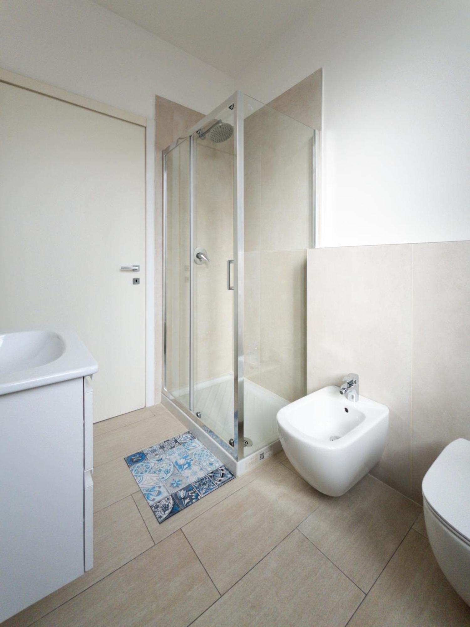 Rrrapido Holy Suites And Rooms - Via Sardegna Mediolan Zewnętrze zdjęcie